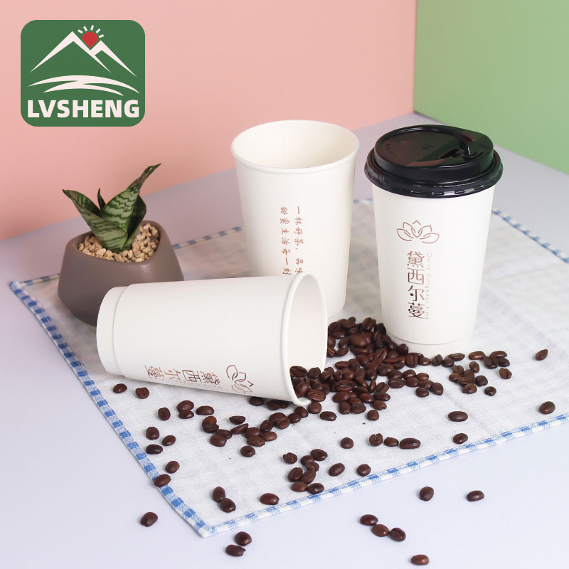 Tazzi di carta per u caffè di u travagliu